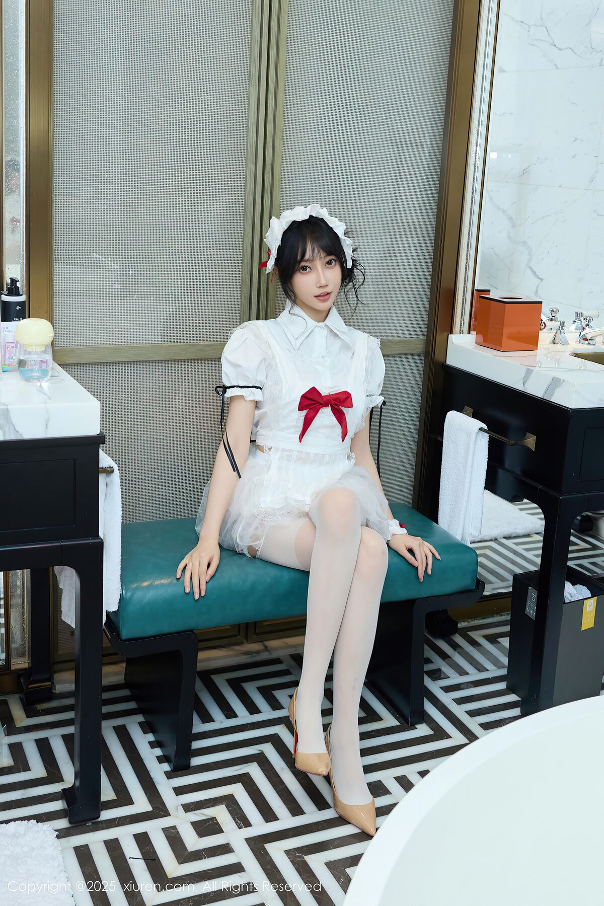XiuRen秀人网 No.10827 Yue Er Yue Er (65P)