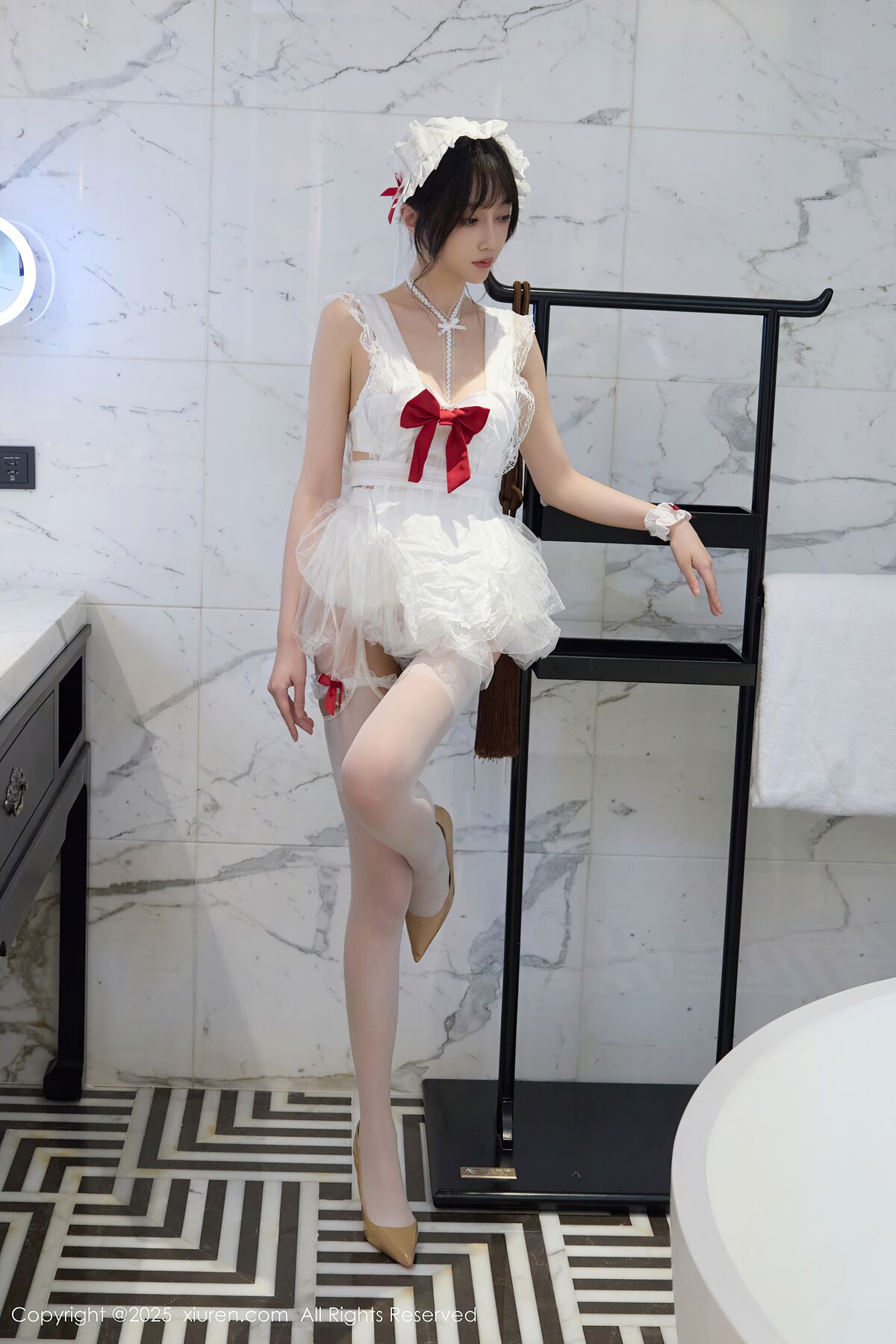 XiuRen秀人网 No.10827 Yue Er Yue Er (65P)
