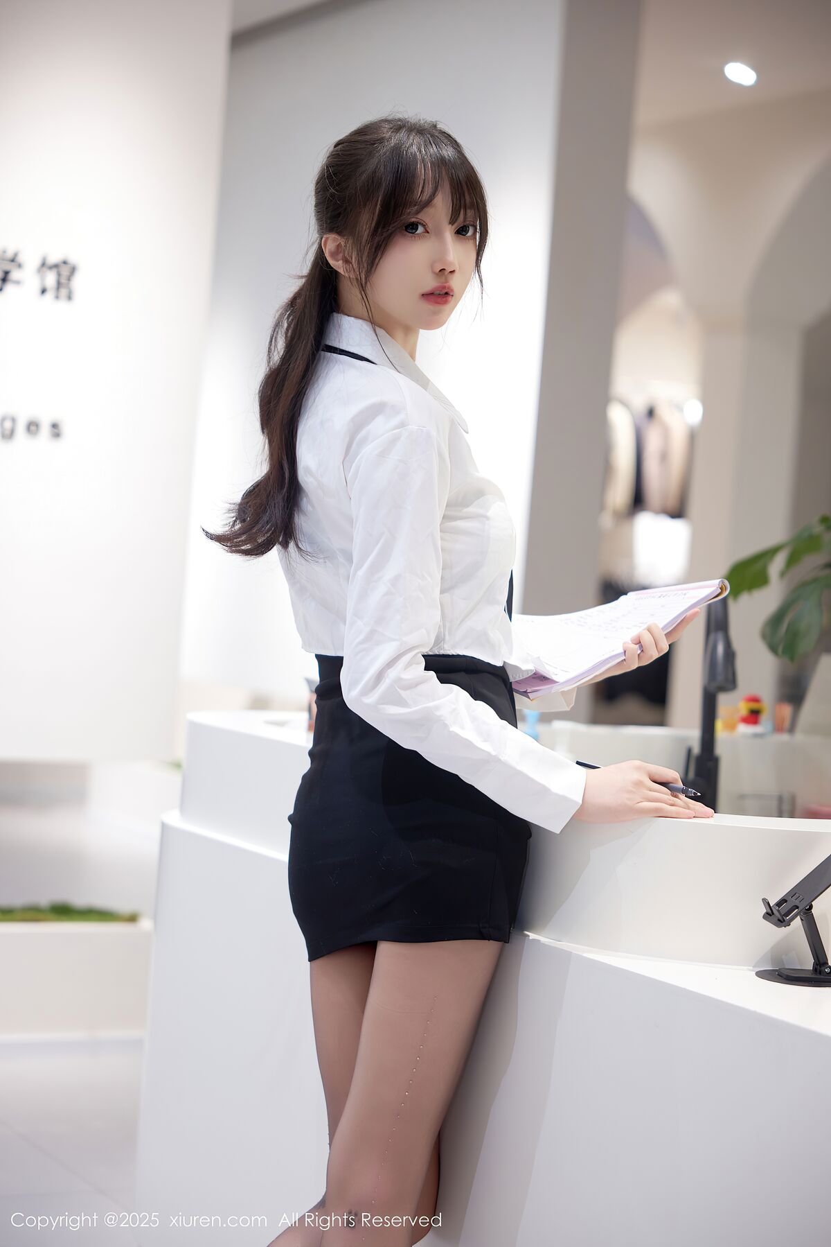 XiuRen秀人网 No.10636 Yue Er Yue Er (59P)