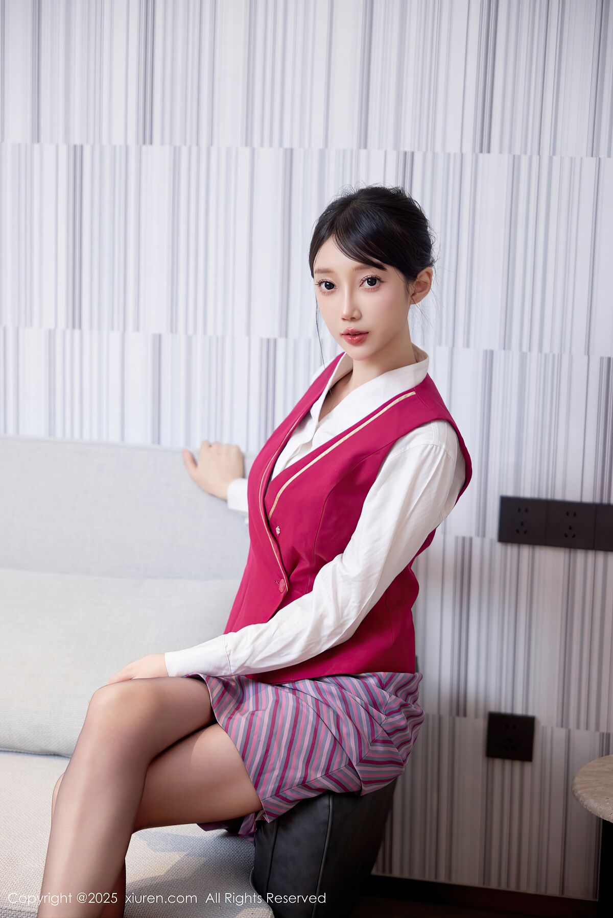 XiuRen秀人网 No.10620 Yue Er Yue Er (71P)